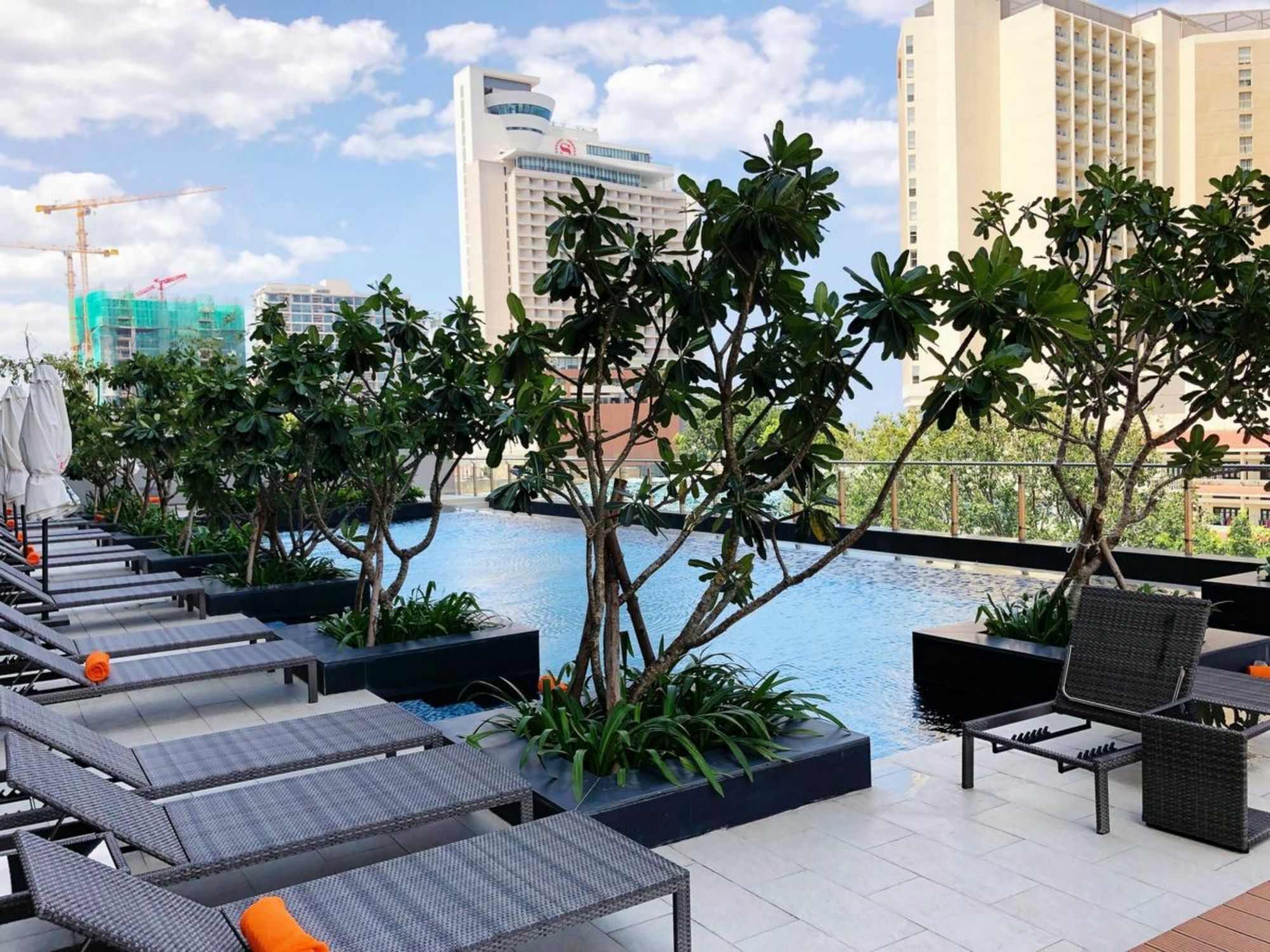 Parama Apartments Balcony Beachfront Nha Trang Exterior photo